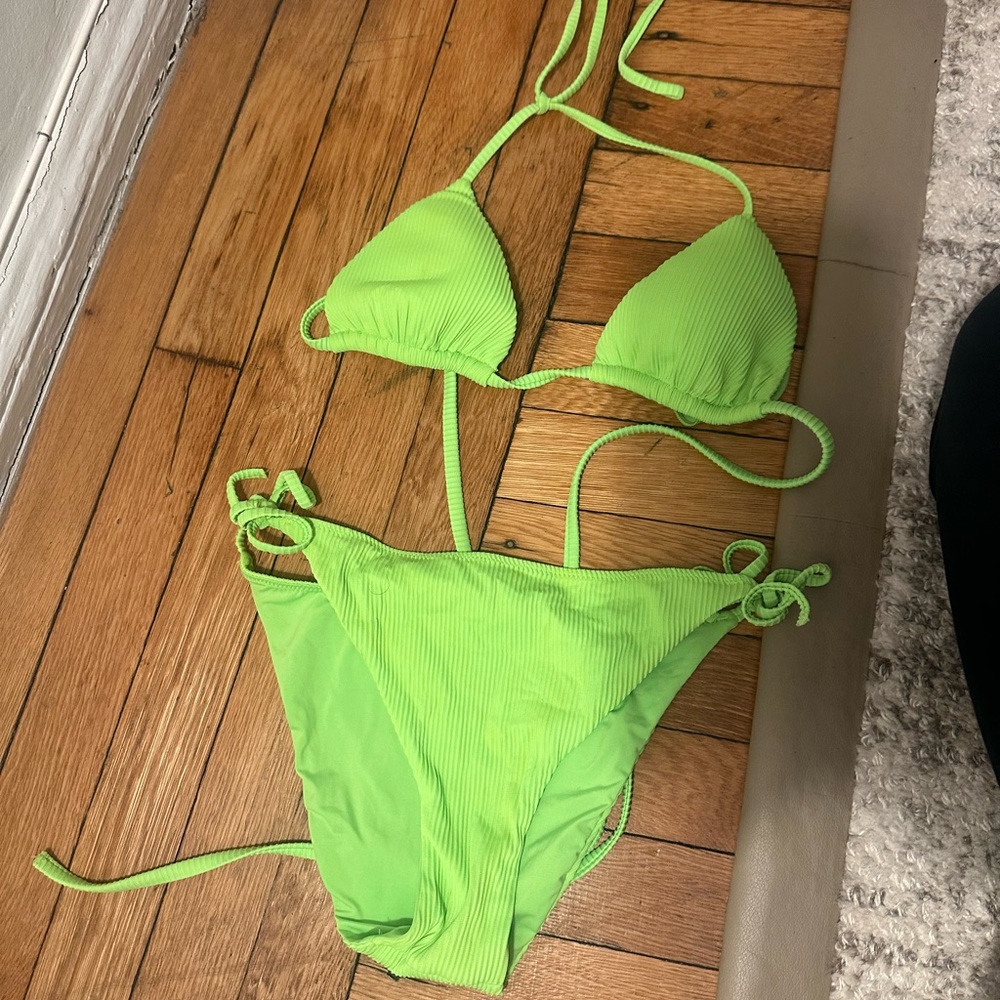 Neon green bikini from Calzedonia